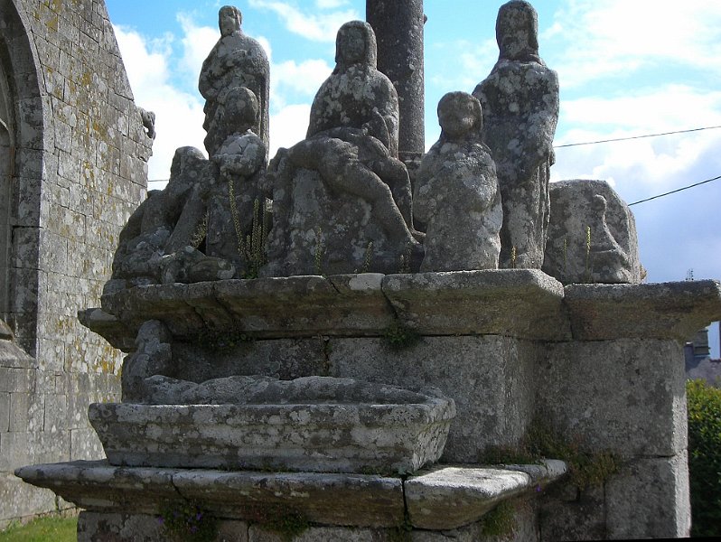 2011-06-16 09 Tregornan - Le Calvaire.JPG